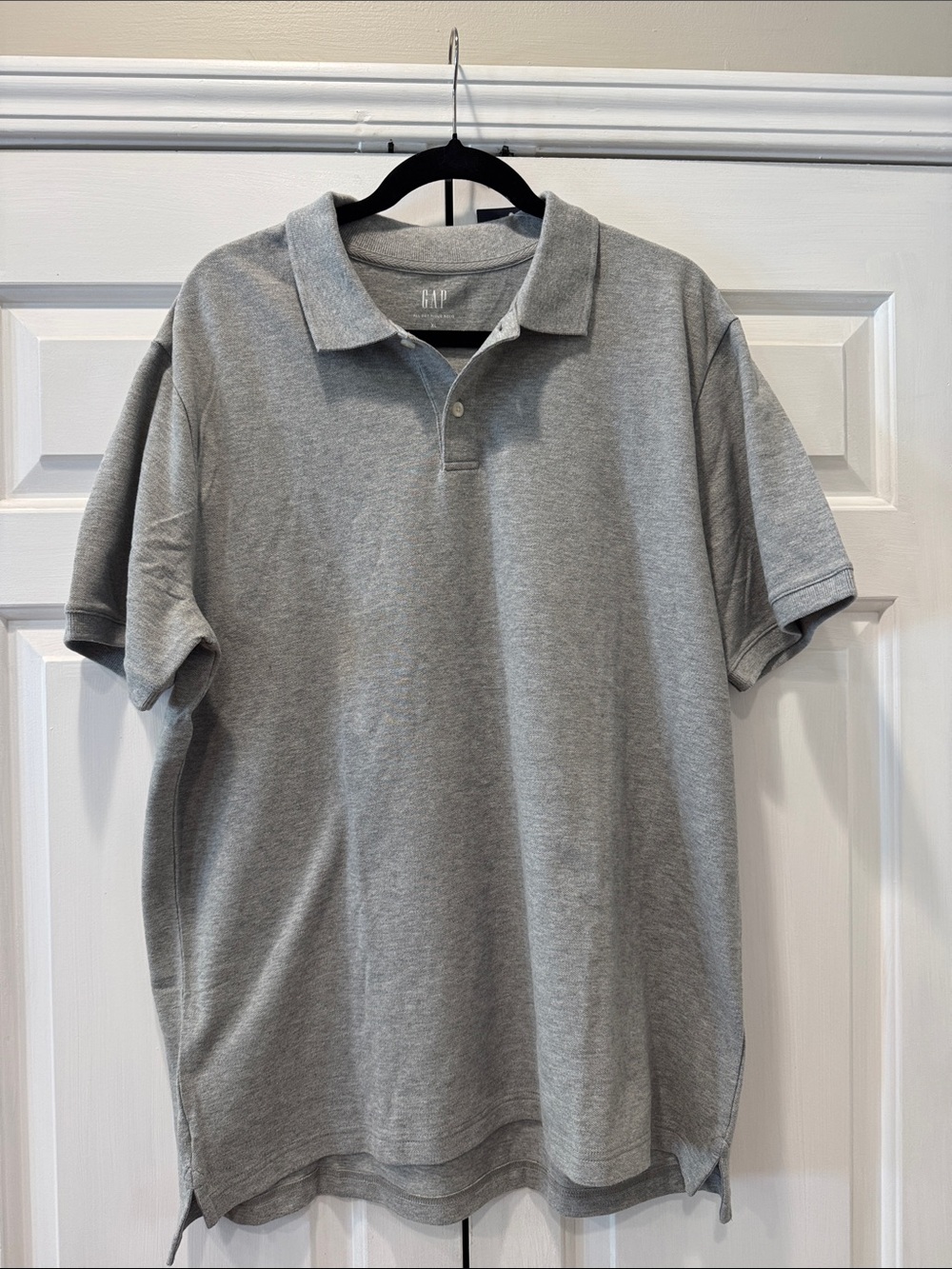GAP Men's Light Gray Polo Shirt